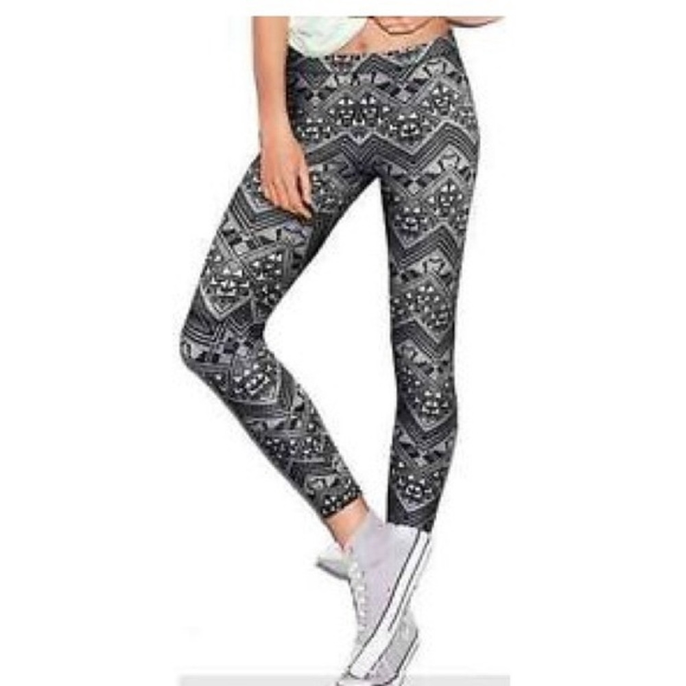 Victoria’s Secret PINK tribal print leggings